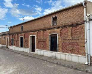 Vista exterior de Casa adosada en venda en Nueva Villa de las Torres