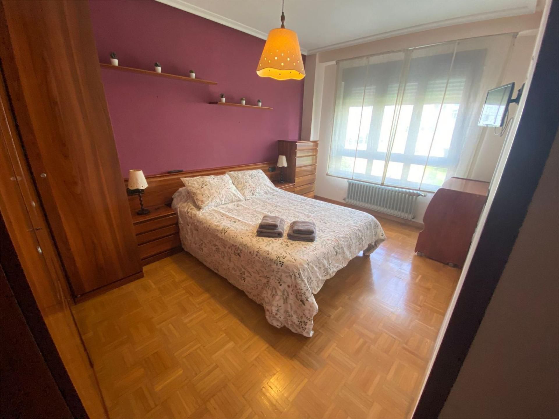 Bedroom of Flat to rent in Oviedo   with Heating, Terrace and Furnished