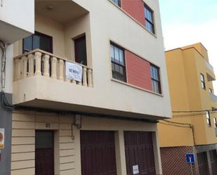 Exterior view of Flat for sale in  Santa Cruz de Tenerife Capital  with Balcony