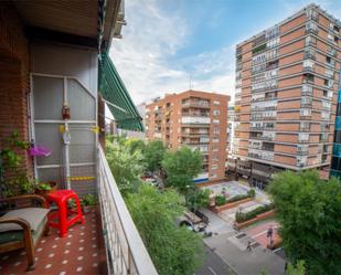 Exterior view of Flat for sale in  Madrid Capital  with Air Conditioner, Terrace and Balcony