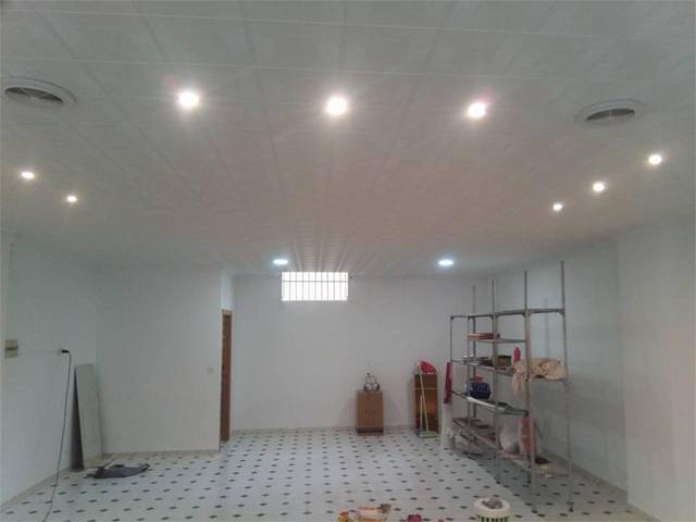 Local comercial en Venta en Calle Carlos Arruza, 6 en La Cruz