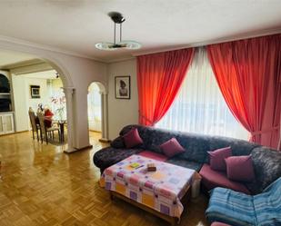 Living room of Flat for sale in  Toledo Capital  with Air Conditioner