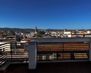 Exterior view of Flat to rent in  Córdoba Capital  with Air Conditioner and Terrace