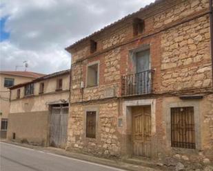 Vista exterior de Casa o xalet en venda en Bello amb Terrassa