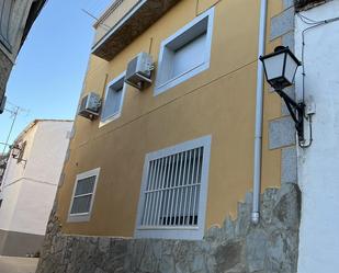 Exterior view of Single-family semi-detached for sale in Alcuéscar  with Air Conditioner, Terrace and Balcony