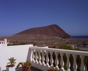 Exterior view of Single-family semi-detached to rent in Granadilla de Abona  with Terrace