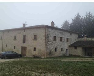 Exterior view of Country house for sale in Valle de Yerri / Deierri