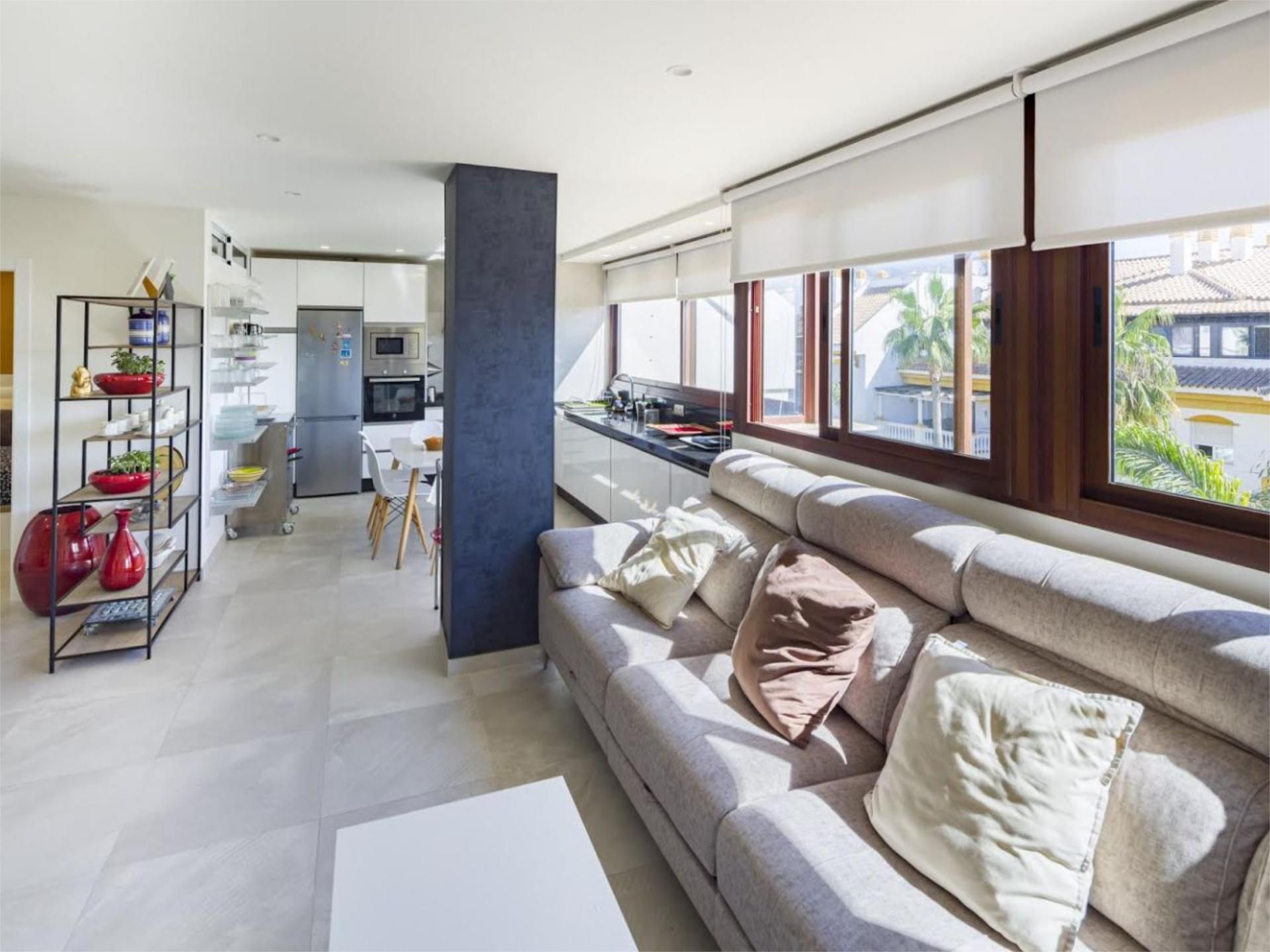 Living room of Attic for sale in Marbella  with Air Conditioner, Terrace and Swimming Pool