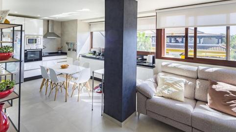 Foto 4 de Àtic en venda a Avenida Príncipe Salman, E1, La Dama de Noche - La Alzambra, Málaga