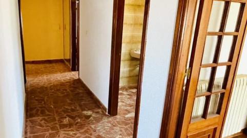 Foto 3 de Casa adosada en venda a Calle la Llanera, 35, La Bañeza , León