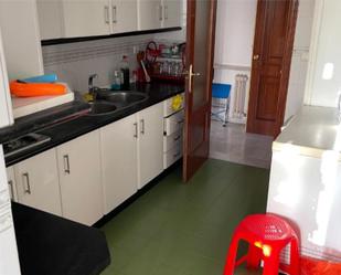 Kitchen of Flat for sale in  Granada Capital