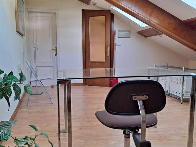 Oficina en Alquiler en Praza Castelao, 1D en Rianxo