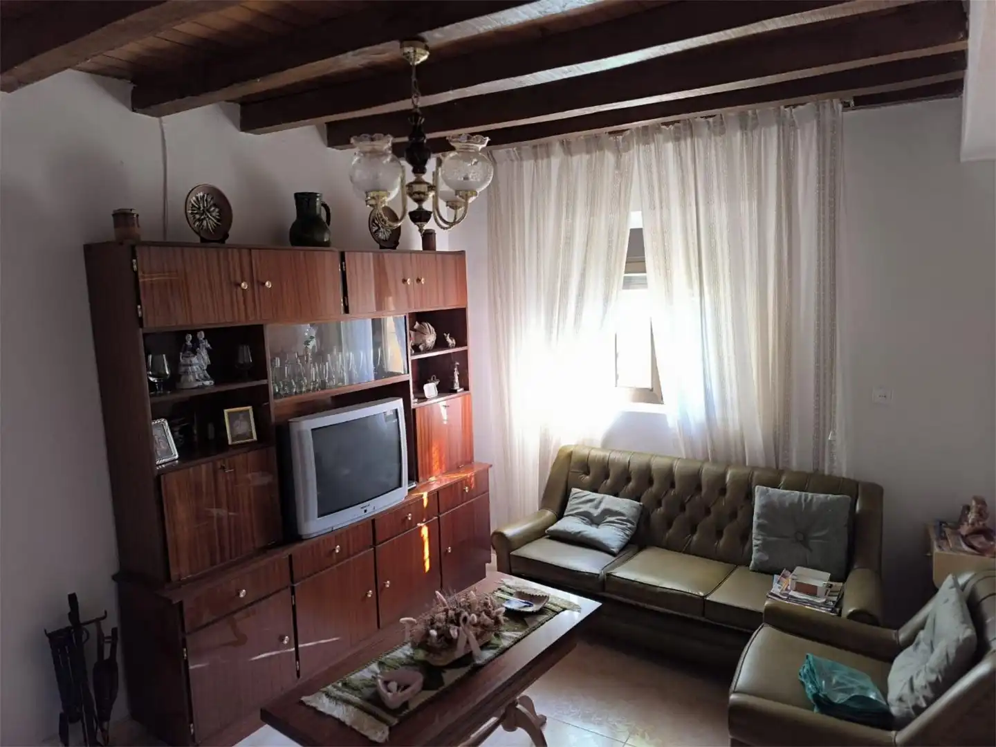 Casa adosada en venta en Calle Segovia, 22, Orejana Sala de estar de Casa adosada en venta en Orejana con Calefacción, Trastero y Amueblado