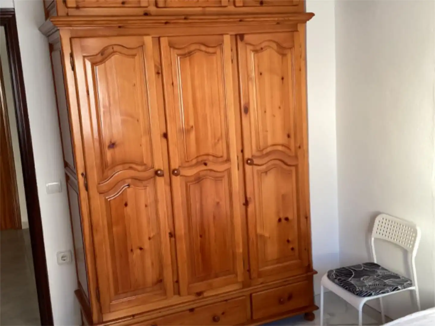 Habitació a Calle Doctor Francisco Grande Covián, 19, Osuna Dormitori de Casa adosada per a compartir en Osuna amb Calefacció, Jardí privat i Terrassa