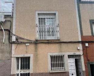 Vista exterior de Casa o xalet en venda en Badajoz Capital amb Terrassa