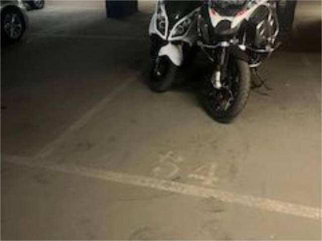 Garaje en Venta en Calle Céfiro, 15 en La Calzada - La Florida