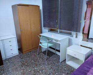 Bedroom of Flat to share in  Zaragoza Capital  with Terrace and Balcony