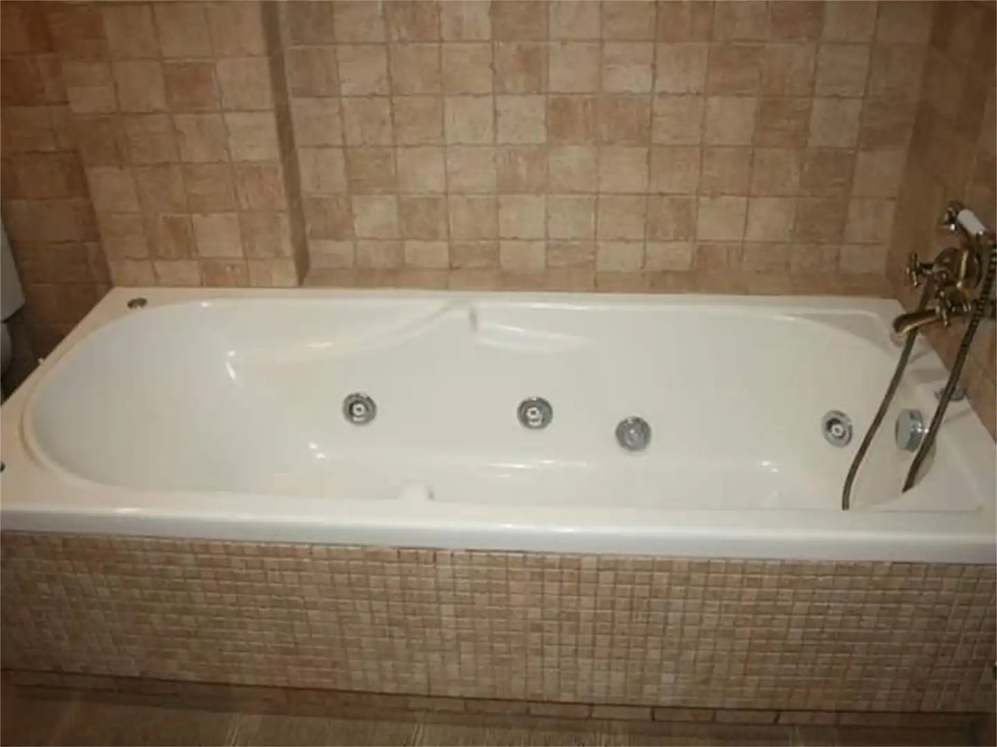 Bathroom of Flat for sale in Estepona  with Private garden, Terrace and Storage room