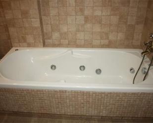 Bathroom of Flat for sale in Estepona  with Terrace