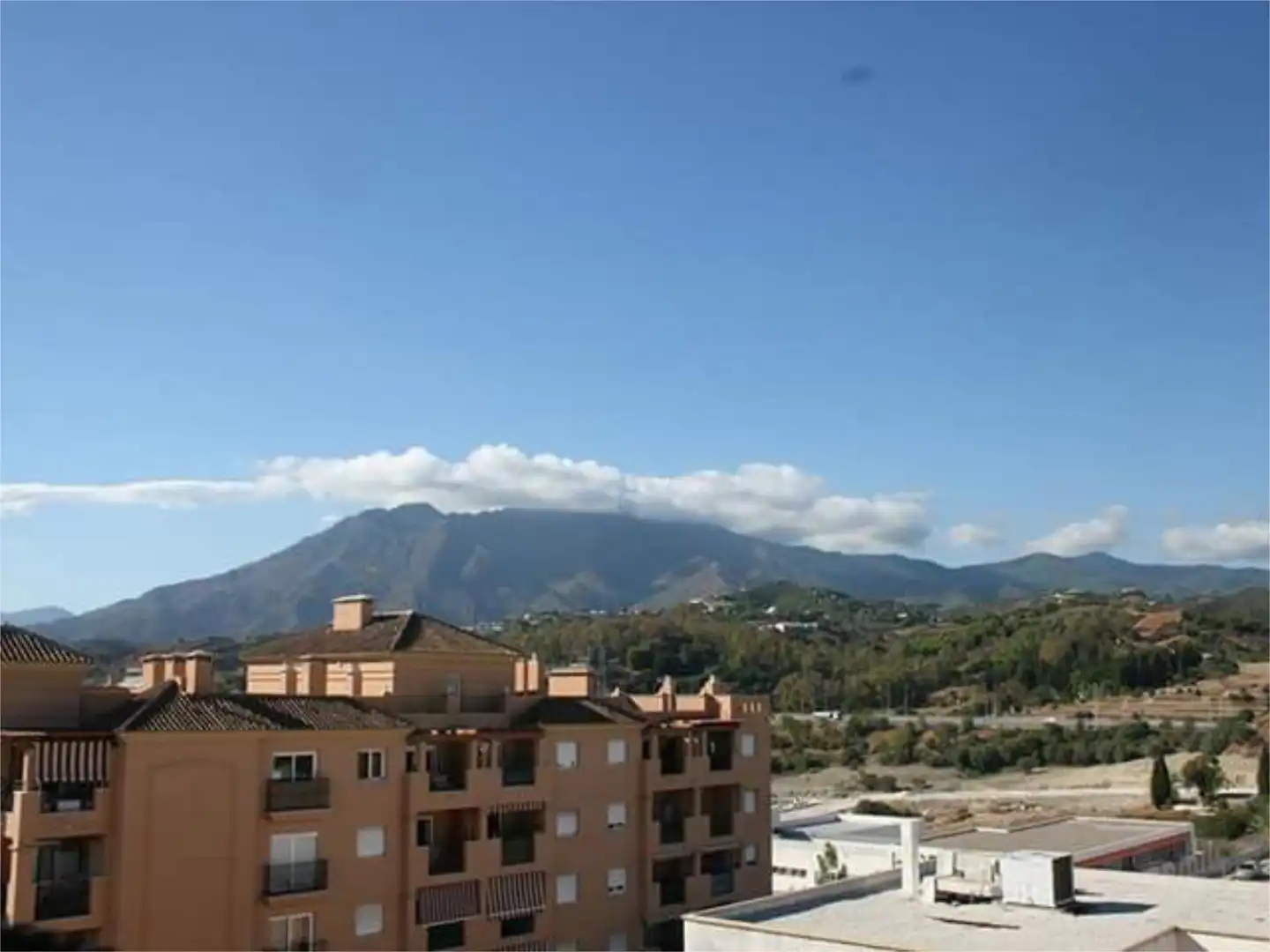 Exterior view of Flat for sale in Estepona  with Private garden, Terrace and Storage room