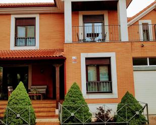 Vista exterior de Casa o xalet en venda en San Andrés del Rabanedo amb Terrassa