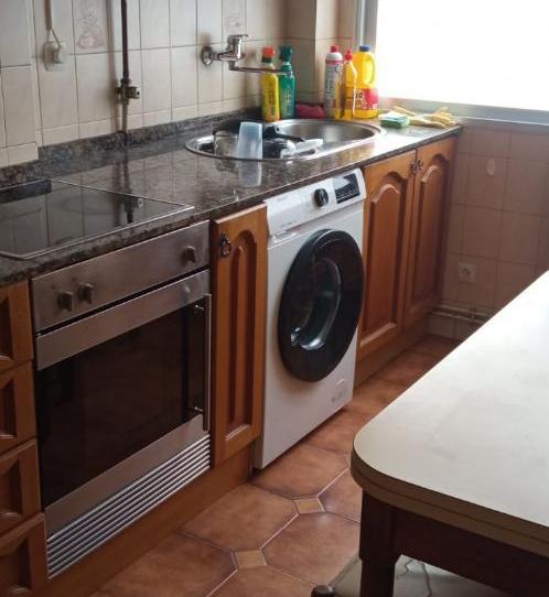 Photo 1 of Flat to rent in Avenida de la Paz, 70, Residencia, La Rioja