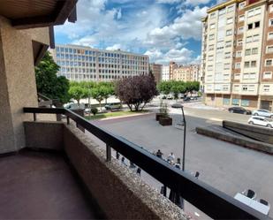 Exterior view of Flat for sale in Burgos Capital  with Terrace and Balcony