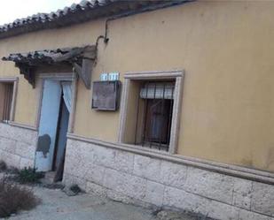 Exterior view of House or chalet for sale in Cabreros del Monte