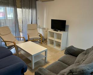 Living room of Flat to rent in  Granada Capital  with Air Conditioner and Balcony