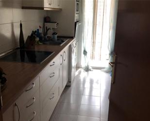 Kitchen of Flat to share in Baza  with Heating, Private garden and Parquet flooring