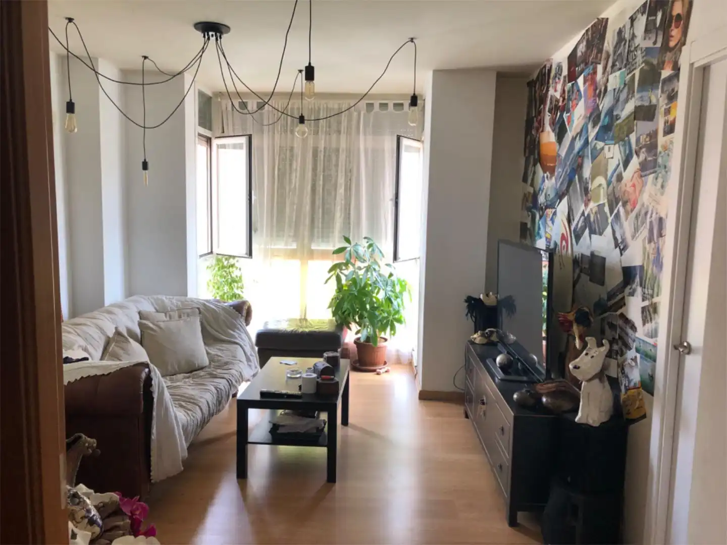 Wohnzimmer von Wohnung zur untervermieten in Baza mit Heizung, Privatgarten und Parkett