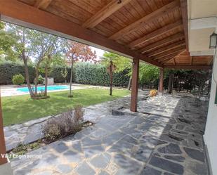 Terrassa de Casa o xalet en venda en Talamanca de Jarama amb Aire condicionat i Piscina