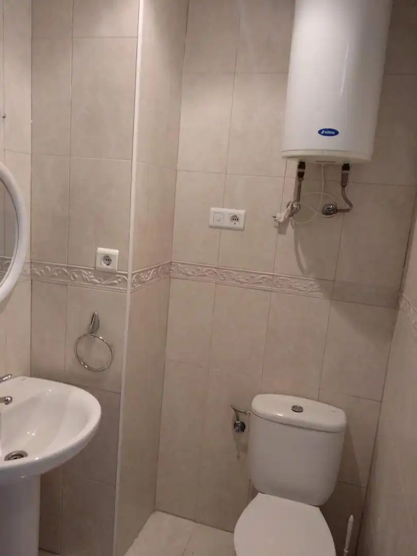 Baño de Local de alquiler en Castellón de la Plana / Castelló de la Plana con Aire acondicionado y Calefacción