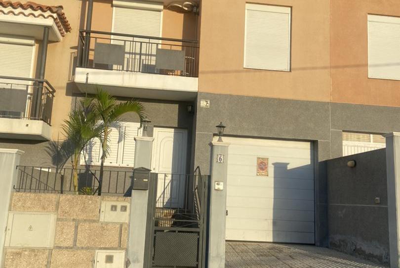 Single-family semi-detached for sale in Calle la Morra, 2, Cuevecitas - Malpaís, Santa Cruz de Tenerife - image 1 Photo 1 of Single-family semi-detached for sale in Calle la Morra, 2, Cuevecitas - Malpaís, Santa Cruz de Tenerife