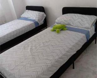 Bedroom of Flat to rent in  Sevilla Capital