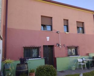 Exterior view of Single-family semi-detached for sale in Villaviudas  with Terrace and Balcony