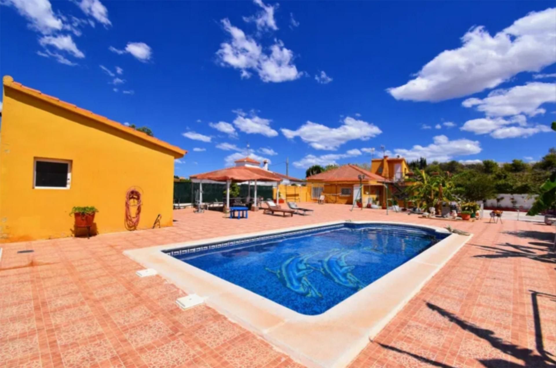 Piscina de Casa o xalet en venda en Torrent amb Aire condicionat, Terrassa i Traster