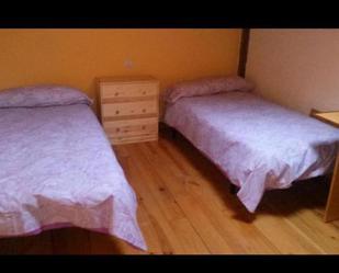 Bedroom of Flat to rent in Campoo de Yuso  with Heating, Furnished and Washing machine