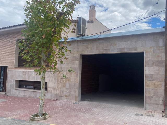 Local comercial en Alquiler en Calle Santa Bárbara, 13 en Olías del Rey