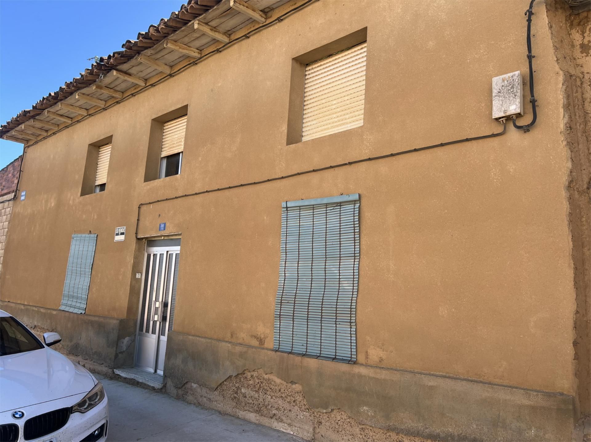 Vista exterior de Finca rústica en venda en Matilla de Arzón amb Jardí privat