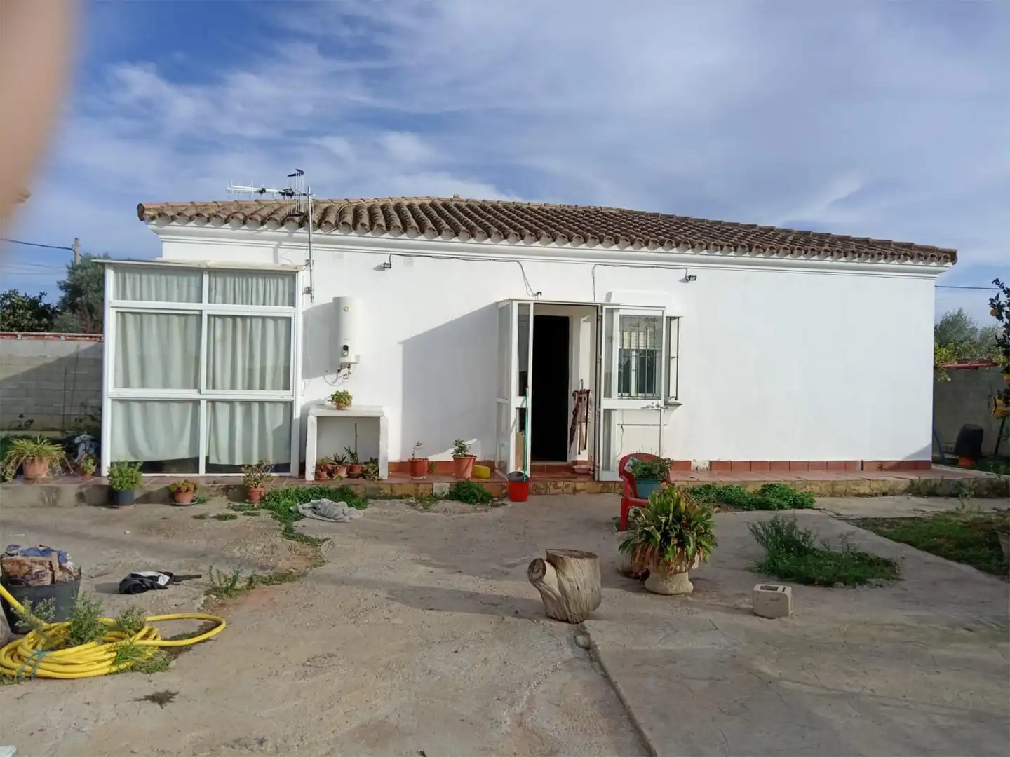 Exterior view of Houses for sale in Chiclana de la Frontera