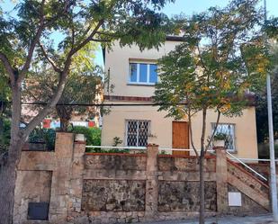 Vista exterior de Casa o xalet en venda en Sant Just Desvern amb Aire condicionat, Terrassa i Balcó