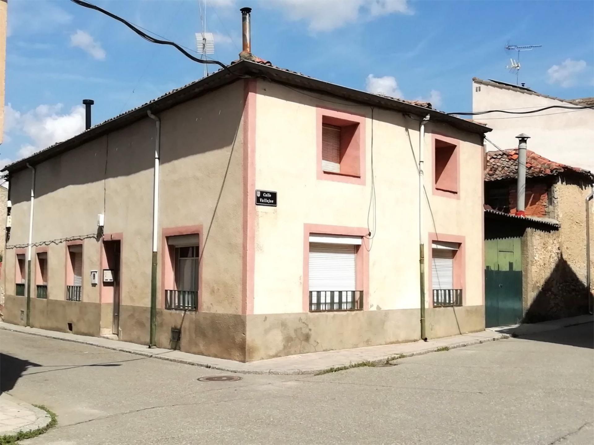 Vista exterior de Casa adosada en venda en Cantalejo