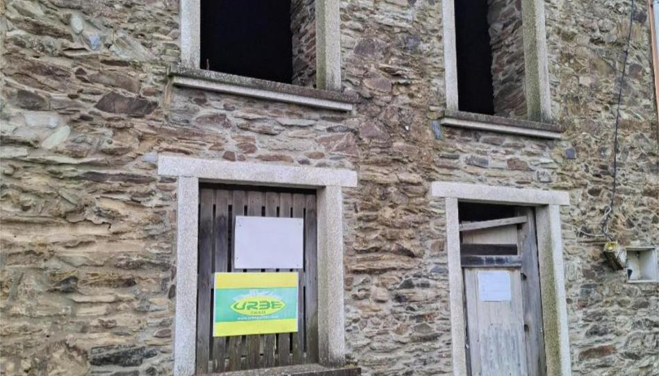 Single-family semi-detached for sale in Rúa Coruto, 9, Mugardos, A Coruña - image 1 Photo 1 of Single-family semi-detached for sale in Rúa Coruto, 9, Mugardos, A Coruña