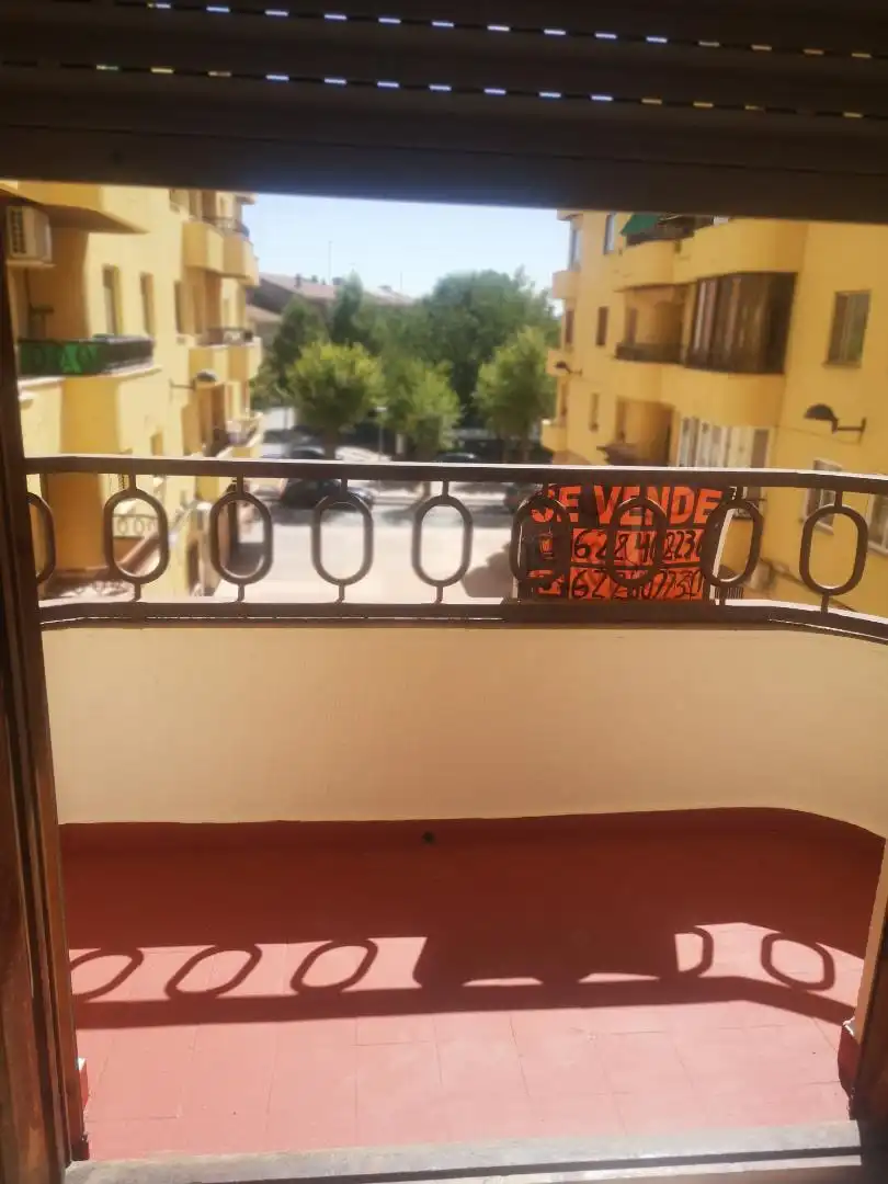 Terraza de Piso en venta en Las Pedroñeras    con Calefacción, Terraza y Trastero