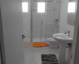 Bathroom of Flat to share in  Murcia Capital