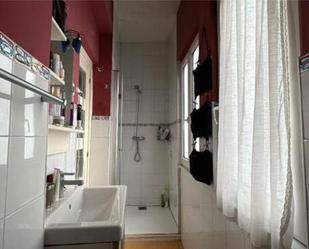 Bathroom of Flat for sale in Bilbao 