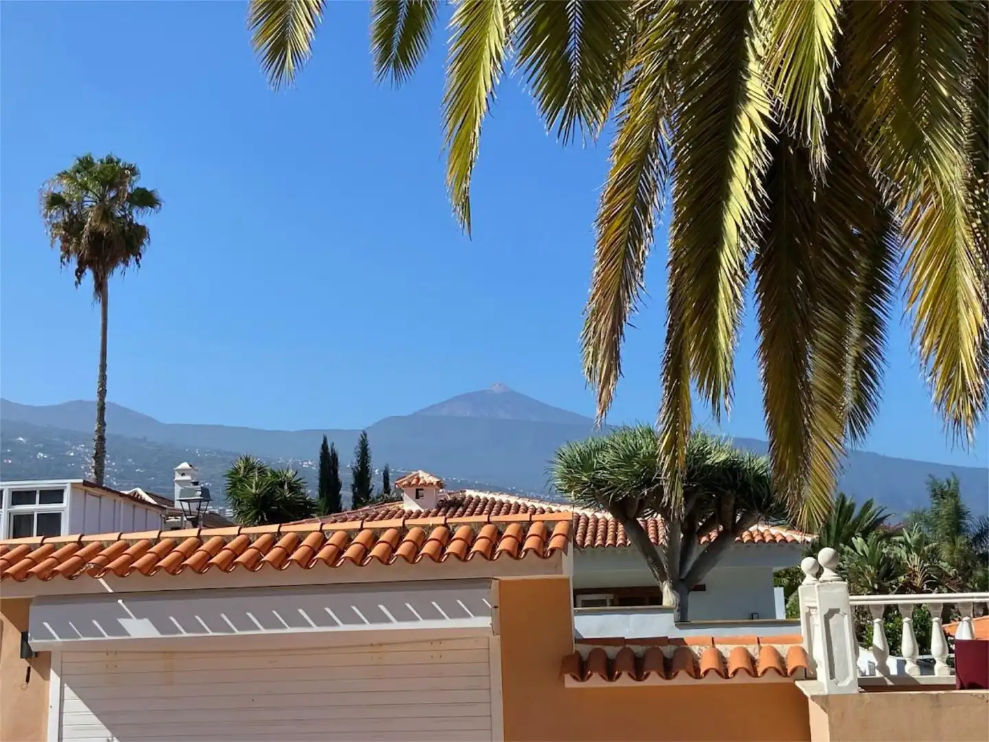 Vista exterior de Casa o xalet de lloguer en La Orotava amb Terrassa i Piscina