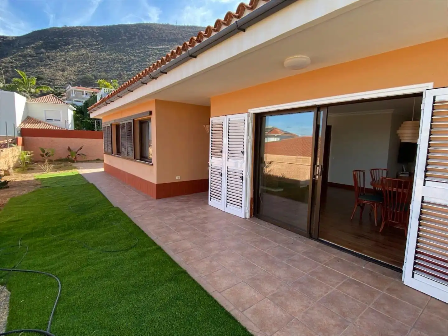 Vista exterior de Casa o xalet de lloguer en La Orotava amb Terrassa i Piscina