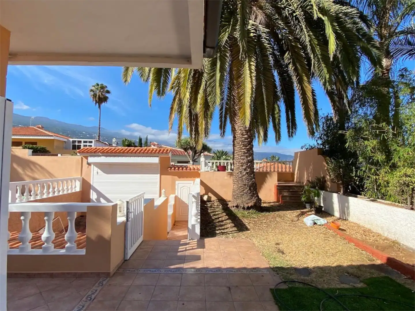 Vista exterior de Casa o xalet de lloguer en La Orotava amb Terrassa i Piscina